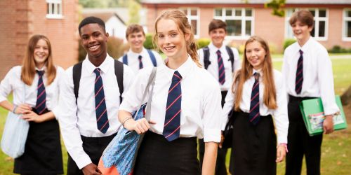 Die Schuluniform oder ein Dresscode?
